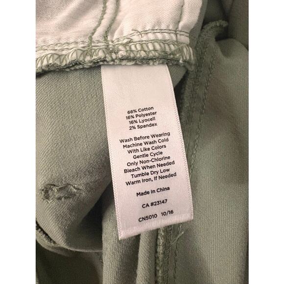 Talbots Sage Flawless Five Pocket Jeans with Button Detailing on Pants Size 10 - Picture 7 of 7